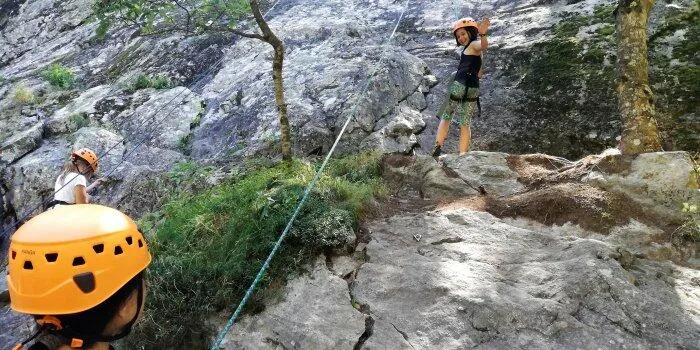 Escalade en falaise (privatisé 5 à 6 pers.)
