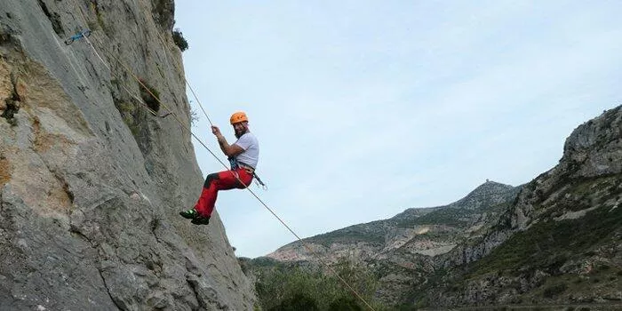 Escalade en falaise (privatisé 1 à 4 pers.)