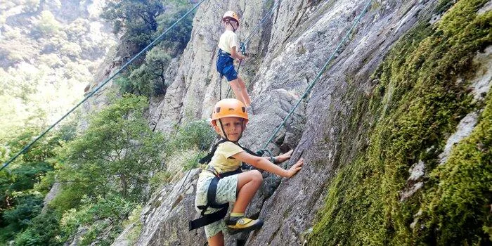 Escalade en falaise (privatisé 5 à 6 pers.)