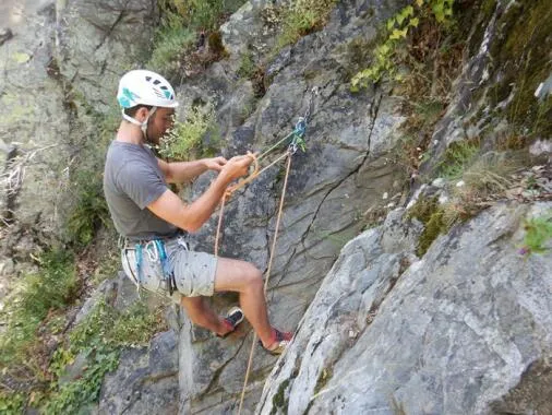 Escalade en falaise (privatisé 5 à 6 pers.)
