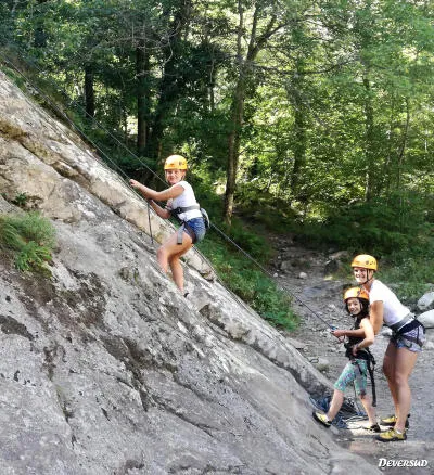 ESCALADE EN FALAISE