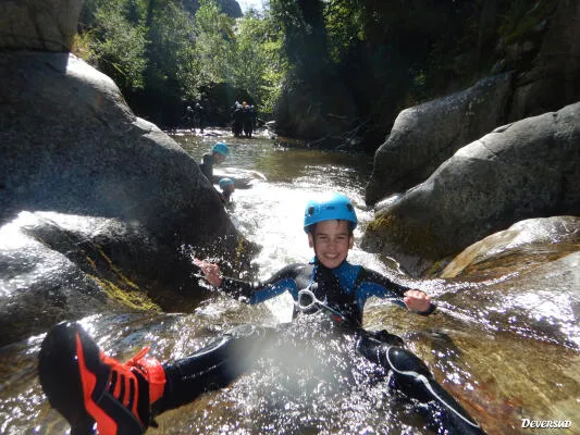 CANYONING